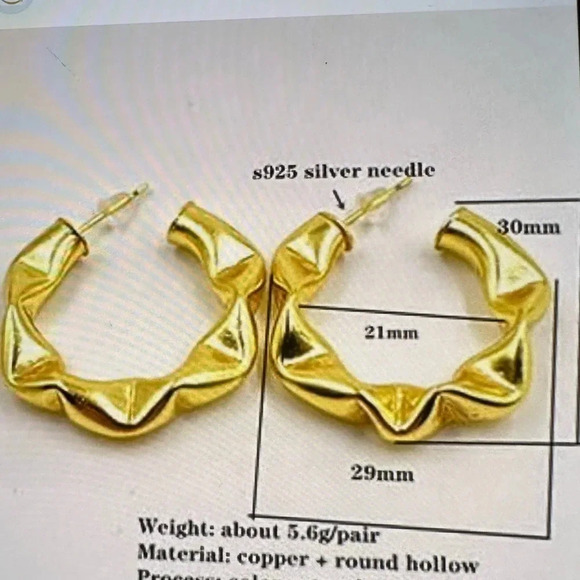 18k Gold Tone C shaped Needle Hollow Hoop Earrings - Picture 3 of 10